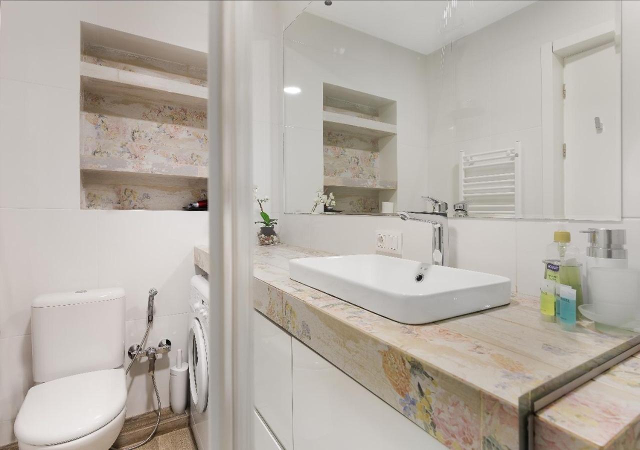 Hd New Apartment ティビリシ エクステリア 写真